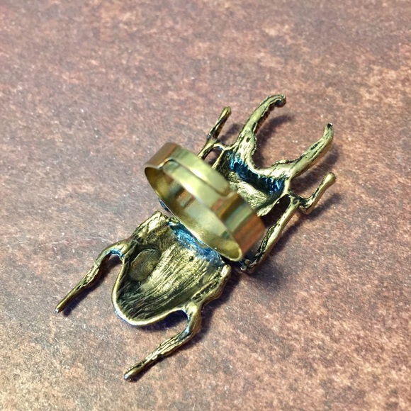 Goldtone egyptian scarab beetle bug ring - Picture 5 of 6